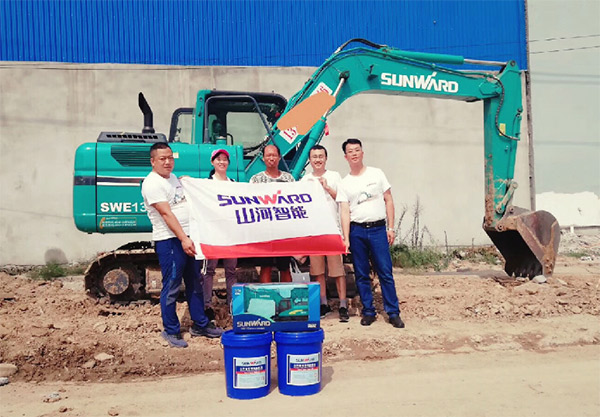 到了市场一线才知道，SG胜游挖机客户都是铁杆粉丝