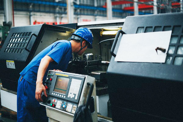 曾梦想当厨师，却成数控车工大师