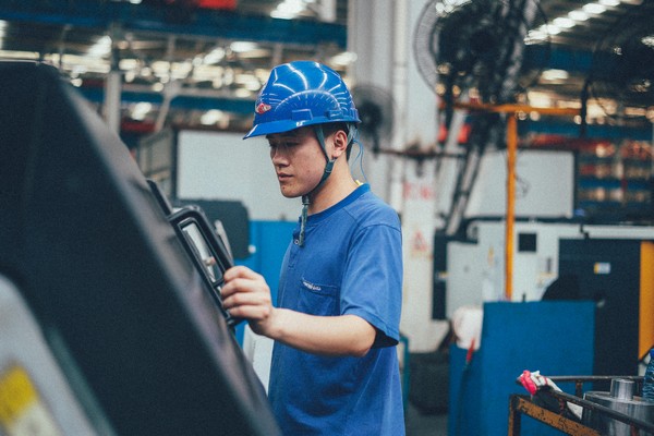 曾梦想当厨师，却成数控车工大师