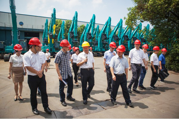 商务部合作司刘民强副司长一行调研SG胜游智能