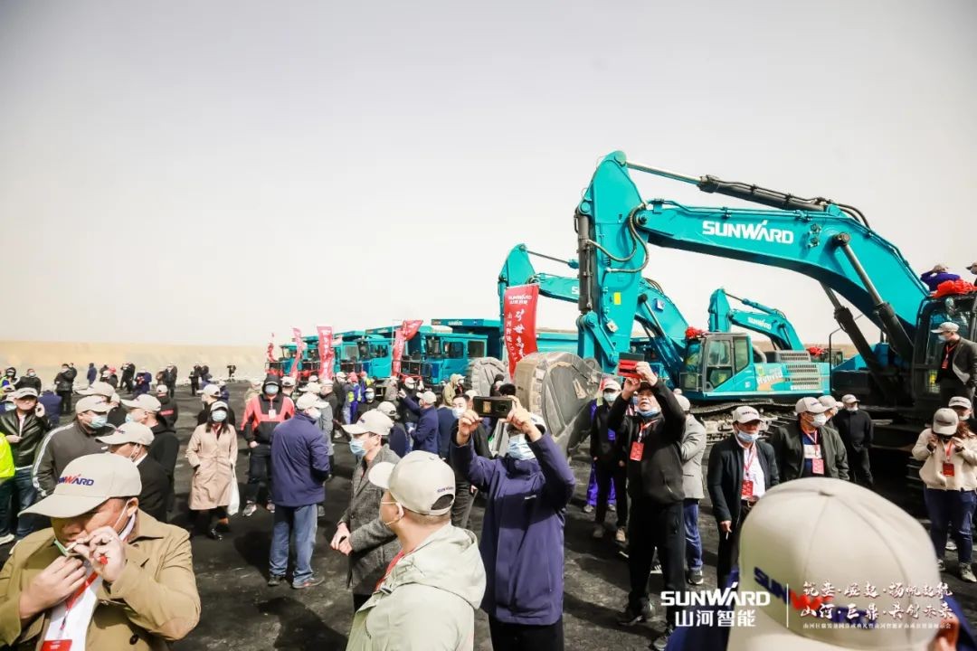 “矿”世高手，齐聚SG胜游智能挖掘机操作手挑战赛