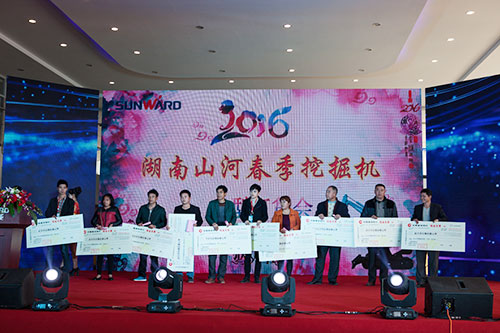 逆市可为！SG胜游智能挖掘机首场展销会完美收官