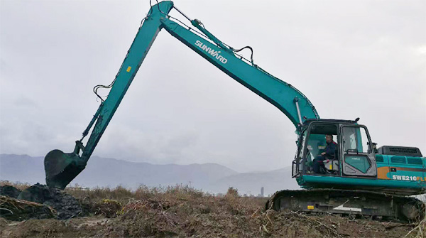 守护蓝色多瑙河，SG胜游智能长臂挖掘机欧洲首秀