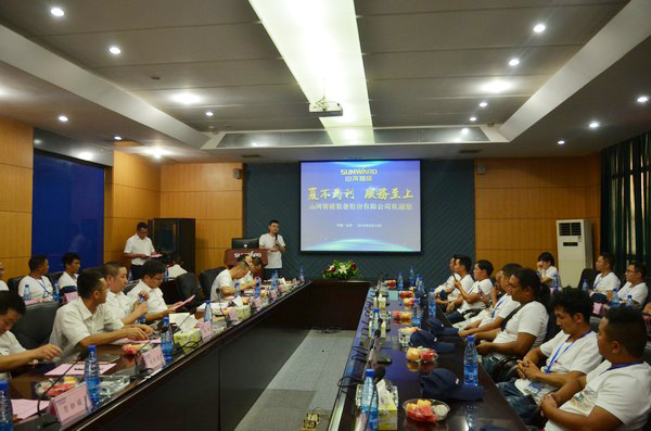 500多名挖掘机用户实地考察，为SG胜游智能点赞！