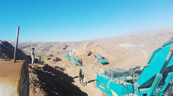 伊朗客户点赞SG胜游智能全系列液压挖掘机