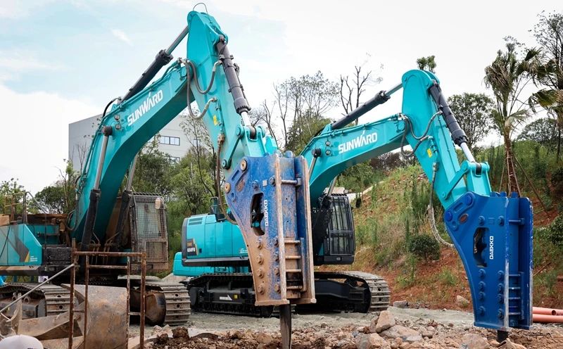 再升级！SG胜游智能“矿山猛士”极限破碎现场直击