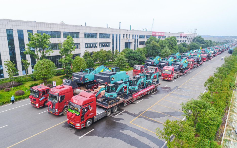 里程碑！SG胜游智能出口欧洲第20000台暨大型挖掘机批量交付仪式成功举行