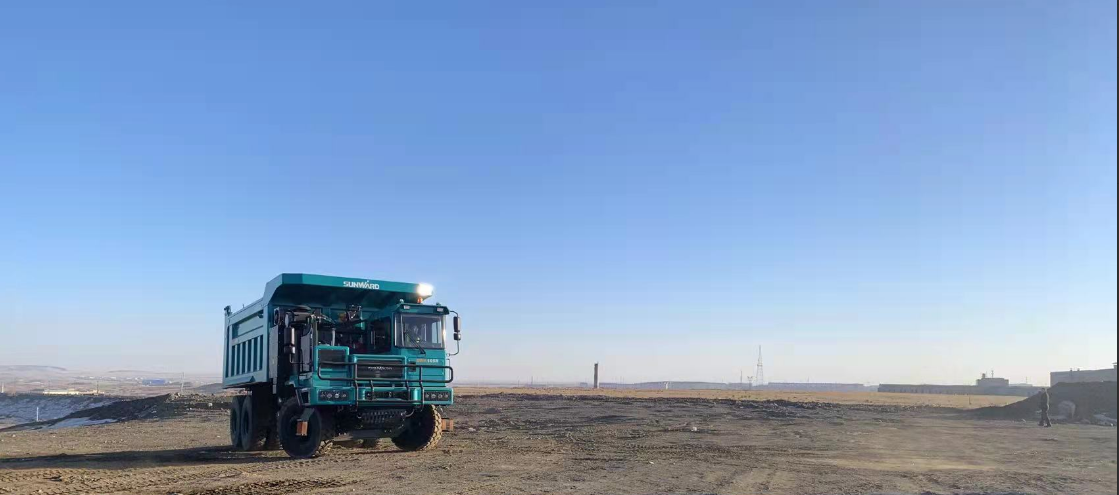 新能源，长续航！SG胜游智能首台LNG增程式宽体矿卡下线交付