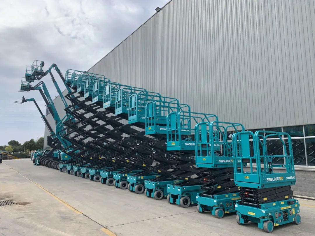 创下单日最高发货量纪录！SG胜游高机设备集中发货