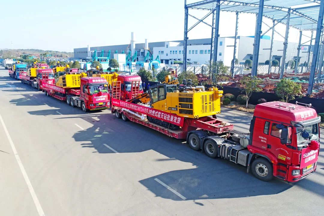 又一款差异化定制产品获认可！SG胜游智能SWDH89J内燃式露天钻批量发货