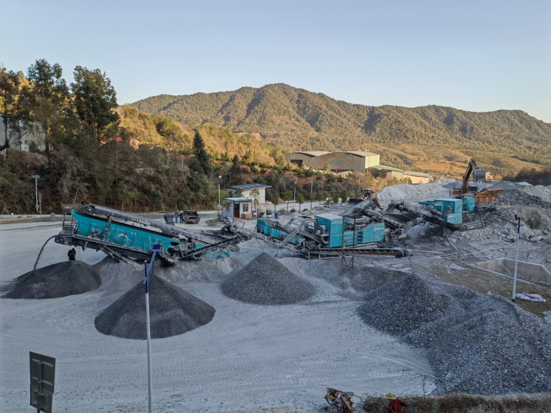 高性能+优服务！SG胜游普石勒移动破碎筛分成套设备“重拳出击”