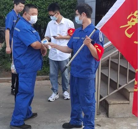 SG胜游工匠 | “浪波”不言苦，甘为“人梯”承大重