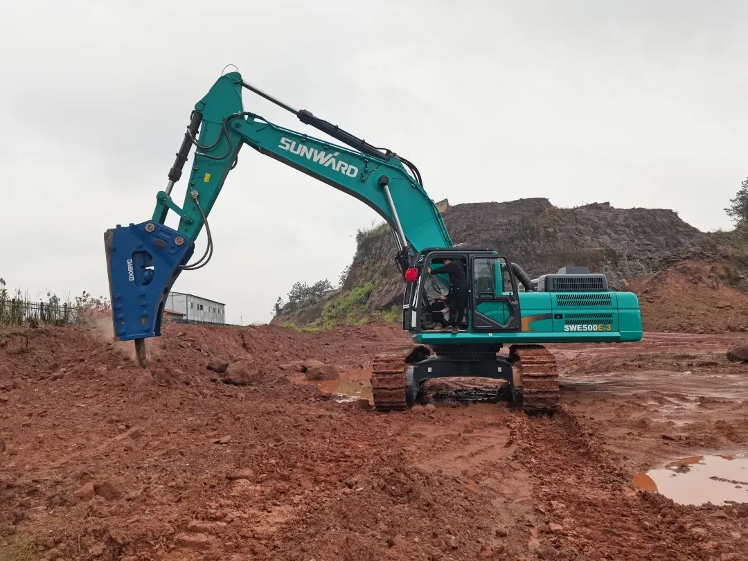 再现交机热潮！SG胜游智能中大挖持续向市场进军