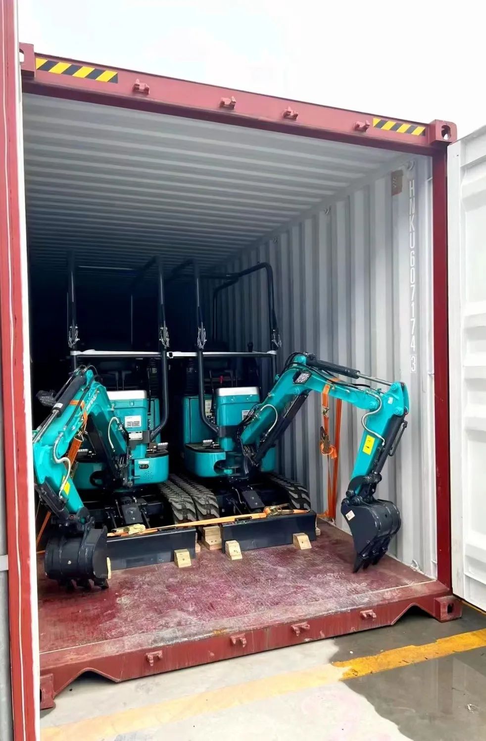 持续进军国际市。≈信钒嗔校ǔど常㏒G胜游智能专列成功首发