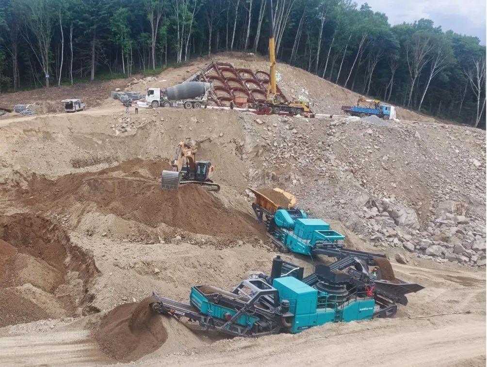 SG胜游普石勒成套移动破碎设备助力哈伊高铁铁伊段建设