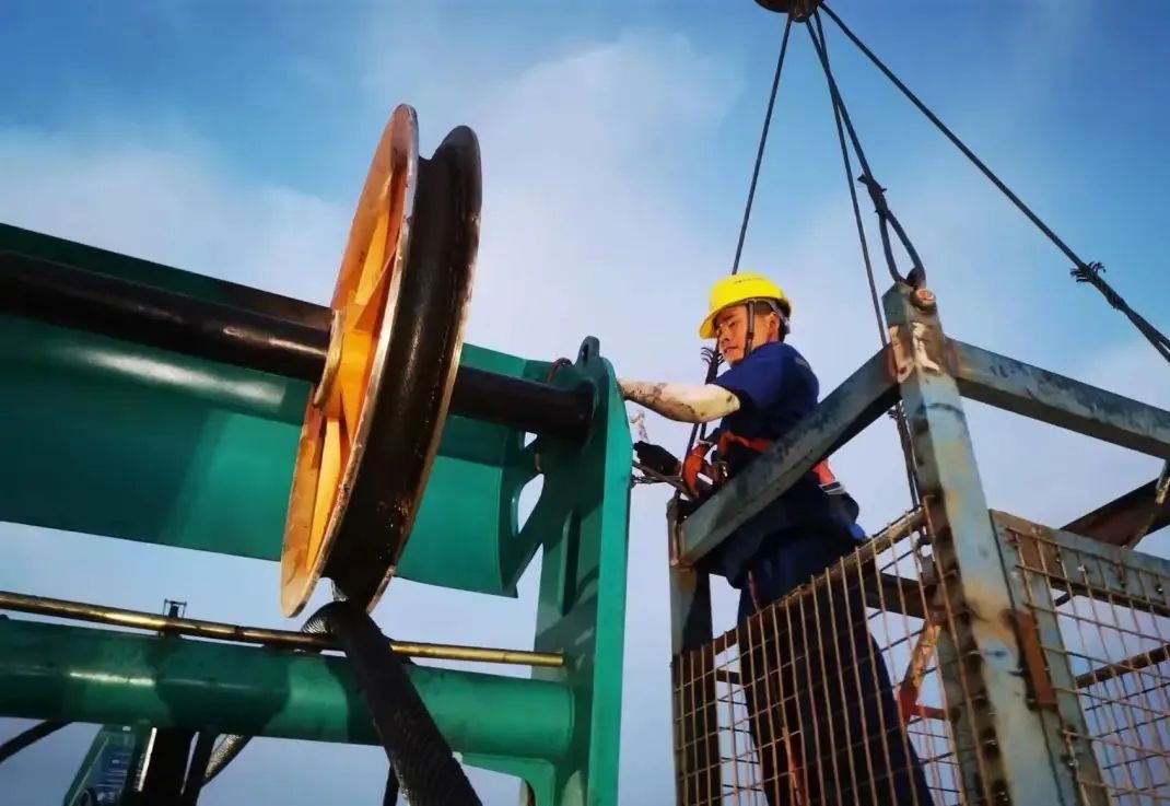 “创造施工奇迹！”他们和SG胜游智能“超级桩备”一起助建燕矶长江大桥