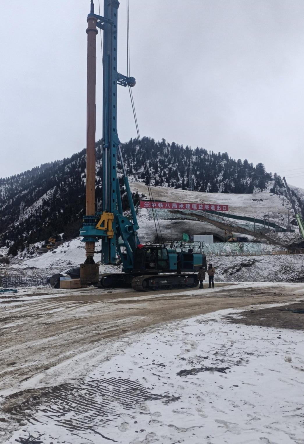 决战“世界之巅”！SG胜游智能旋挖钻机实力助建川藏铁路