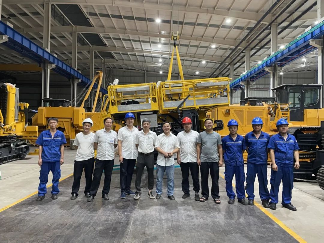 为铁路运输保驾护航！SG胜游智能自主研制首套三平台作业装置成功交付