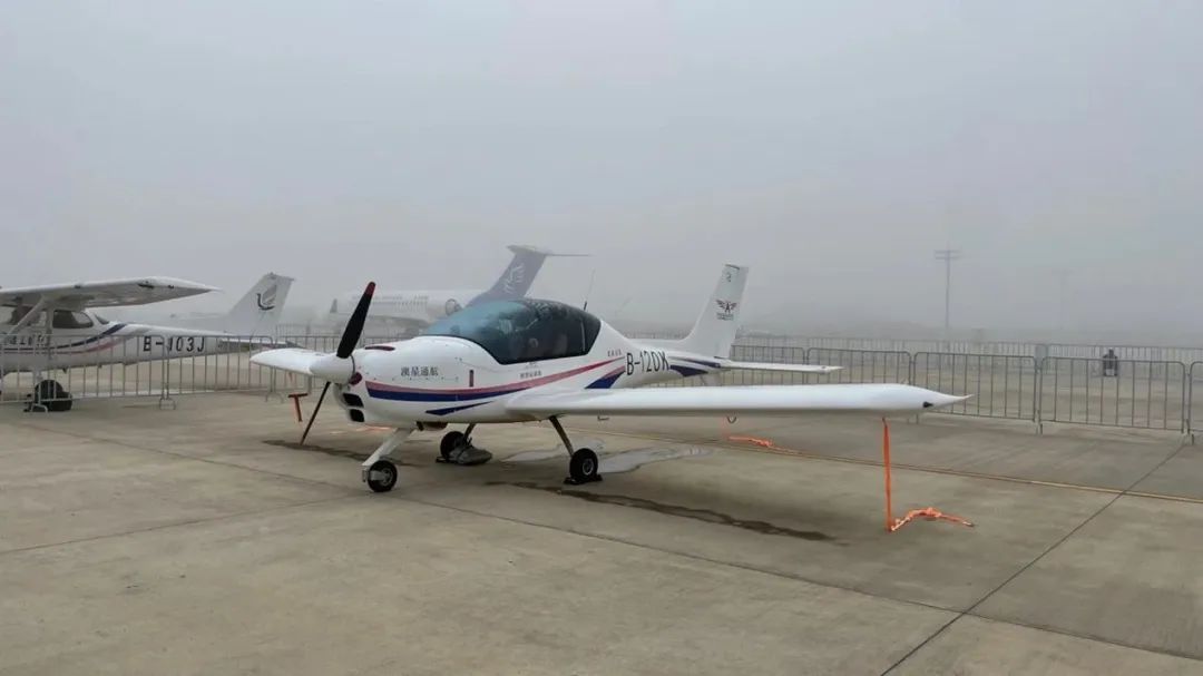 逆势飞翔！SG胜游航空携手合作伙伴亮相2022南昌飞行大会