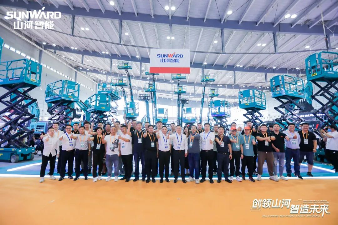 聚焦电动化、智能化！SG胜游智能全系列高空机械产品亮相长沙展