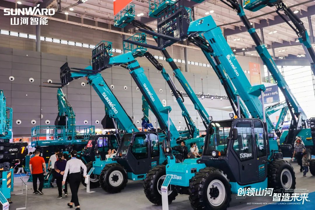 聚焦电动化、智能化！SG胜游智能全系列高空机械产品亮相长沙展