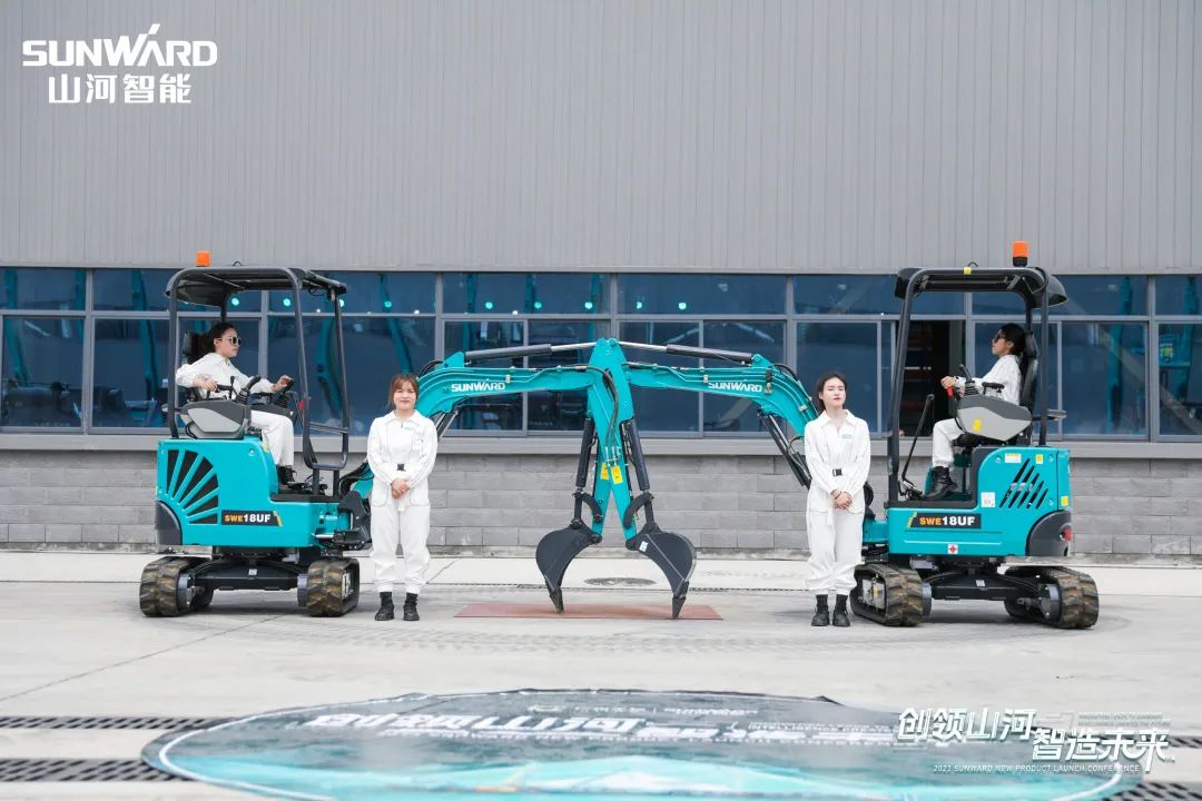 精品出击、互动不断！SG胜游智能F系列挖掘机闪耀长沙展