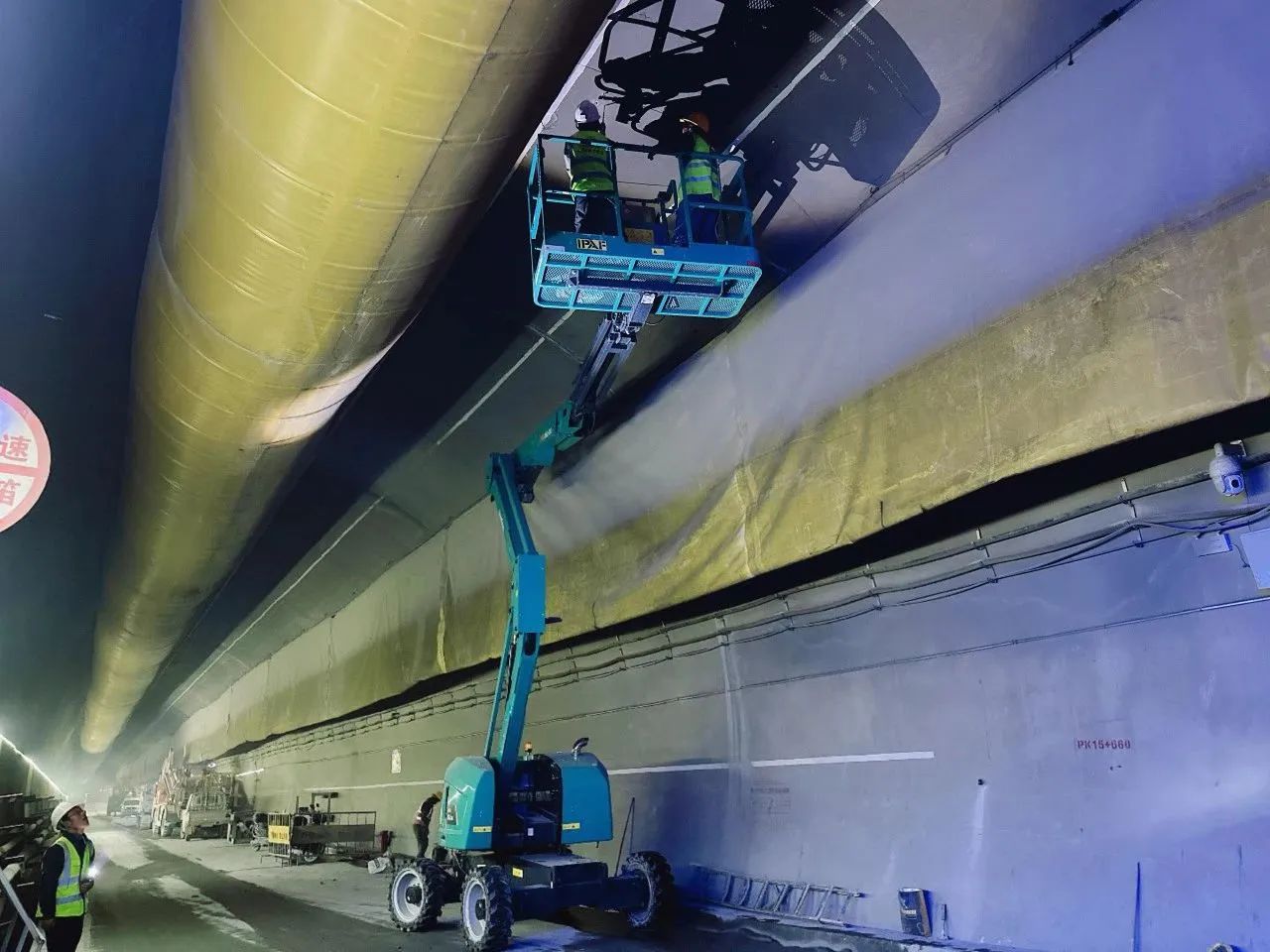 不惧高海拔挑战！SG胜游智能高空机械实力助建川藏铁路