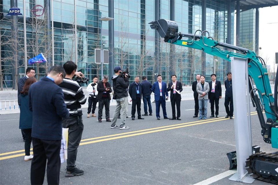 坚持创新，赋能产业！SG胜游智能出席第十三届深基础工程发展论坛