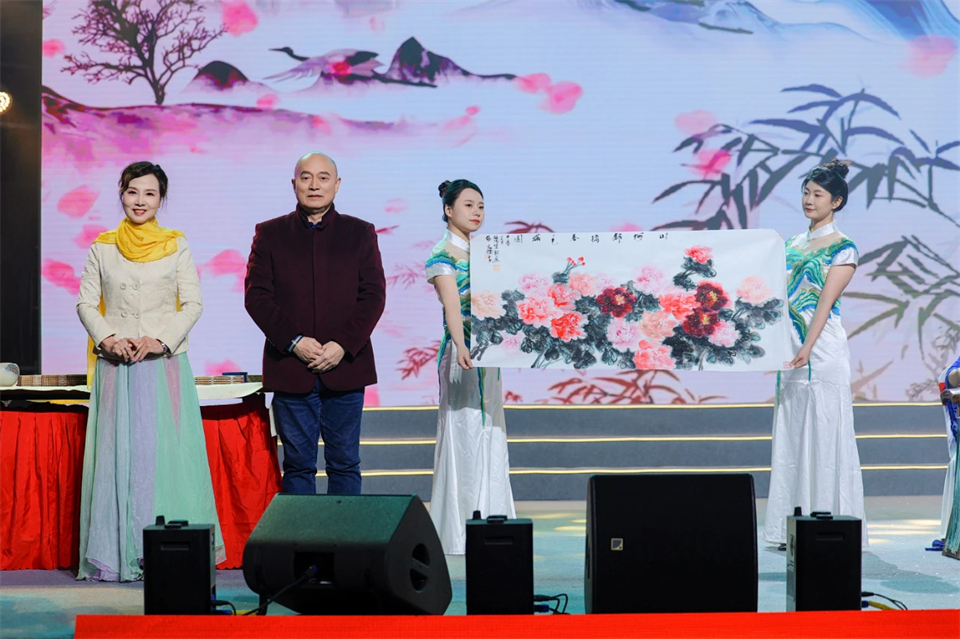 创新引领价值 理想成就未来——庆祝SG胜游智能成立25周年表彰大会暨文艺晚会隆重举行