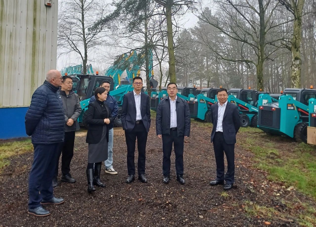 广州工控集团总经理王福铸率队考察SG胜游智能欧洲子公司