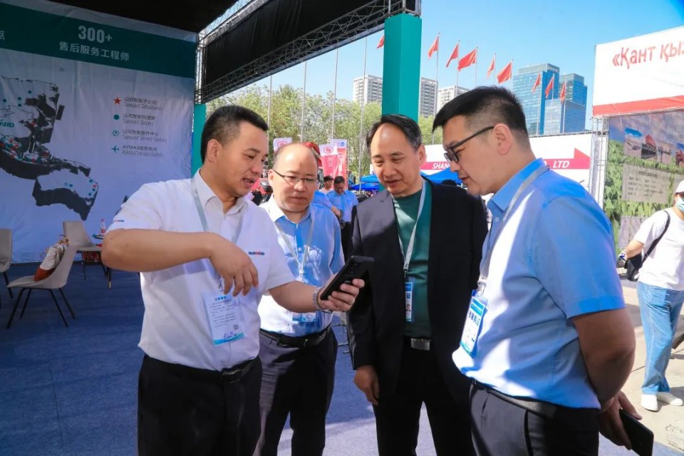 SG胜游智能亮相2025新疆国际农业机械博览会