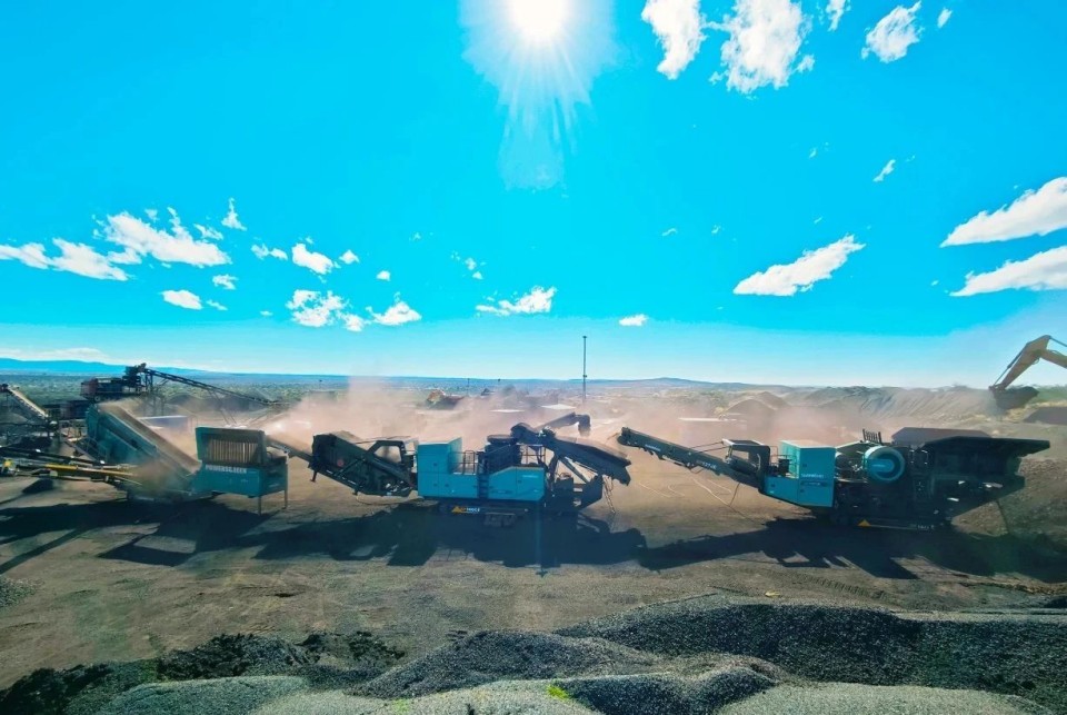 SG胜游智能破碎筛分成套设备成功登陆非洲市。不婧献鞴灿缕