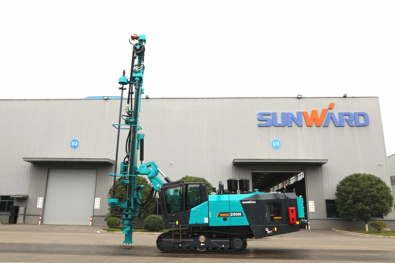 挑战高海拔高寒工况，SG胜游智能臂式潜孔钻机登陆南美市场