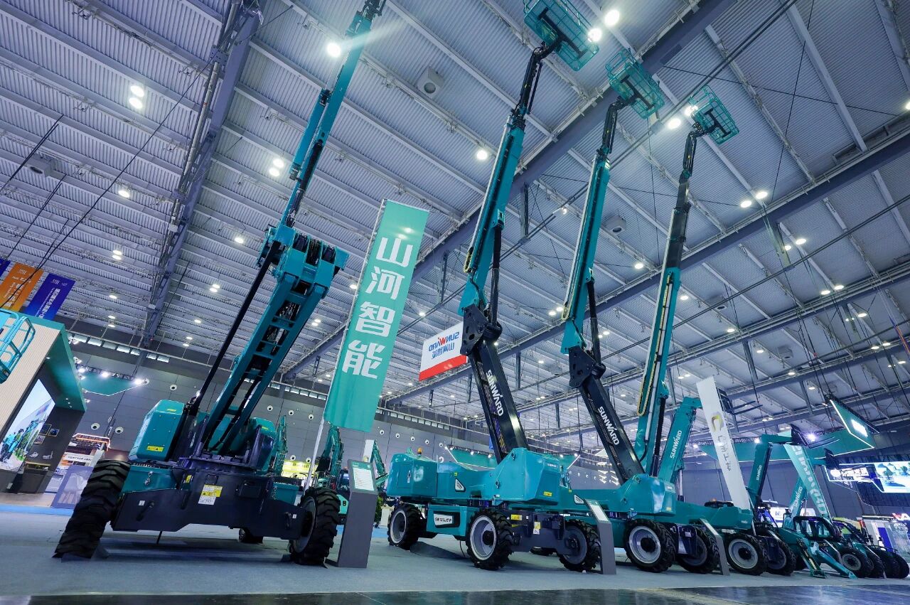 技术创新，引领行业！SG胜游智能高性能臂式高空作业平台项目通过科技成果评价